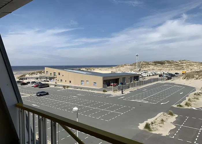 Appartement F2 Avec Balcon, A 2 Pas De La Plage, Parking Prive, Animaux Admis - Fr-1-482-113